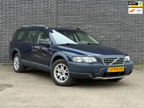 Volvo XC70 2.4 D5 Comfort Line Automaat, Leder, APK 12-'26!