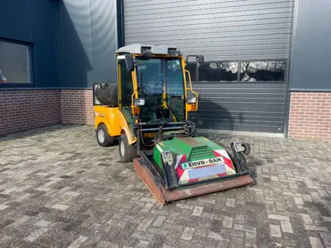 Belas Transpro 3440 HST werktuigen drager brander veegmachine