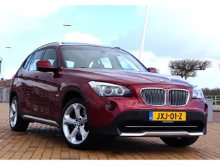 BMW X1 XDrive28i EXE 258pk Pano Leer Memory vol!