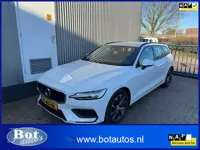Volvo V60 2.0 B3 Momentum Advantage ECC / CRUISE / NAVI / CAMERA / SENSOREN / TREKHAAK / LMV