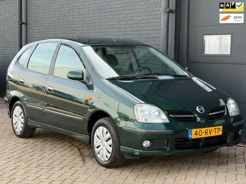 Nissan Almera Tino 1.8 Acenta AIRCO NAVI CRUISE Verbruikt olie.