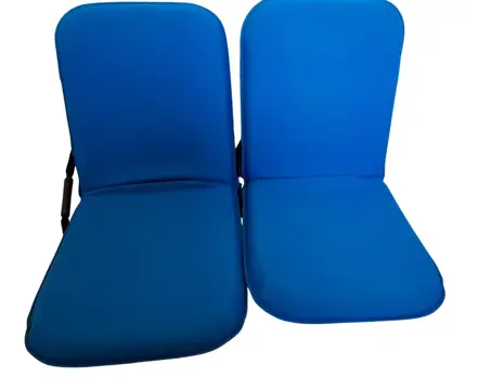 Blauwe comfort seats.