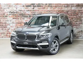 BMW X3 xDrive20i High Executive xLine Automaat / Panoramadak / Trekhaak / Navigatiesysteem Professio
