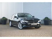 BMW 3-serie 320e Black Edition 204pk NAP|Laser|Sportst|Stuurvw|Stoelvw