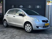 Toyota Yaris 1.0 VVTi Terra - Lage km / N.a.p - NW APK -