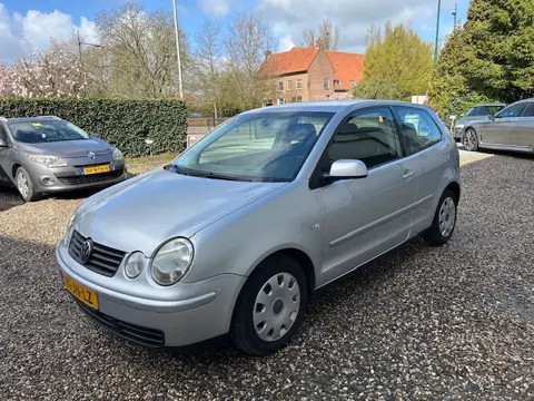 Volkswagen Polo 1.4-16V Highline AUTOMAAT! !TREKHAAK!