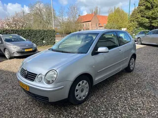 Volkswagen Polo 1.4-16V Highline AUTOMAAT! !TREKHAAK!