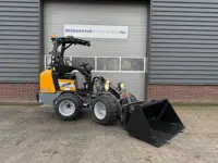 Giant G1500 L  X-TRA minishovel NIEUW met kogeltrekhaak
