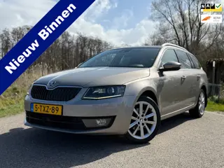 Skoda Octavia Combi 1.4 TSI Greentech Elegance Businessline / NL Auto / Automaat / Airco / Navi / El