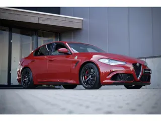 Alfa Romeo Giulia 2.9 V6 Quadrifoglio M6