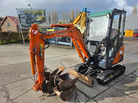 Hitachi ZX18-3 CLR CW05, 3 bakken (bj 2016)