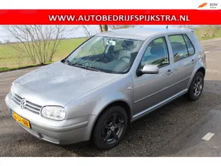 Volkswagen Golf 1.6-16V FSI Ocean // 5-DRS / INRUIL KOOPJE //