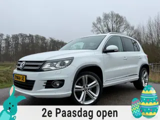 Volkswagen Tiguan 2.0 TSI R-Line 4Motion Automaat | Panoramadak | 19" Velgen | Velours | Navi | Clim