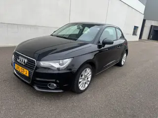 Audi A1 1.6 TDI weinig km nieuwe apk !!!!