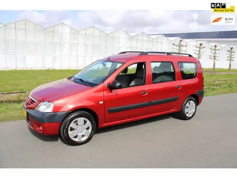 Dacia Logan MCV 1.6-16V Lauréate met Airco