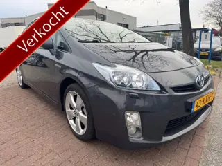 Toyota Prius 1.8 Dynamic Airco/ECC,Navigatie,HUD,Camera