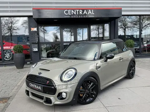 Mini Mini 2.0 Cooper S JCW Autom. 192PK|Harman&Kardon|Carplay|PDC|JCW-Uitlaat