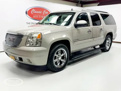 GMC YUKON Denali