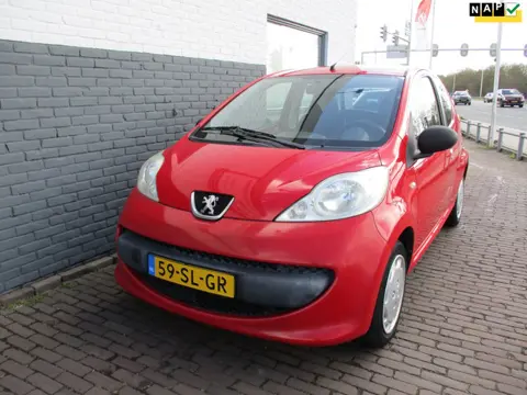 Peugeot 107 1.0-12V XR