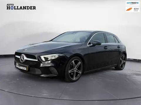 Mercedes-Benz A-klasse 180 Business AMG. LEDER/VOL LED/CAMERA/WIDESCREEN/ST VERW