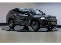 Volkswagen Tayron 1.5 eHybrid R-Line Edition | Black Style | Trekhaak | Panoramadak | 20 inch |