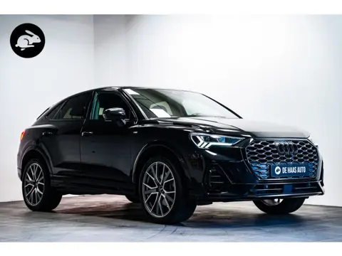 Audi Q3 Sportback 45 TFSI e S-Line Blacked|20 inch|Acc|Camera|Apple car play