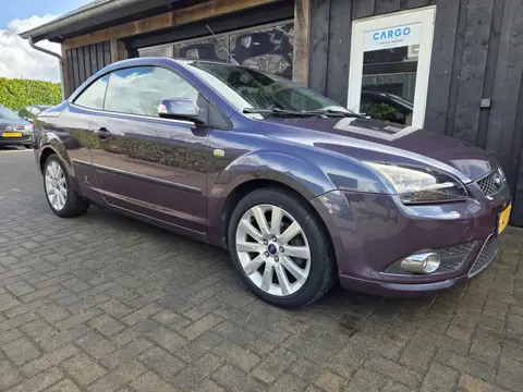 Ford Focus Coupé-Cabriolet 1.6-16V Titanium *LEES TEKST*