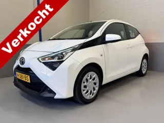 Toyota Aygo 1.0 VVT-i x-play limited | camera | nav | carplay