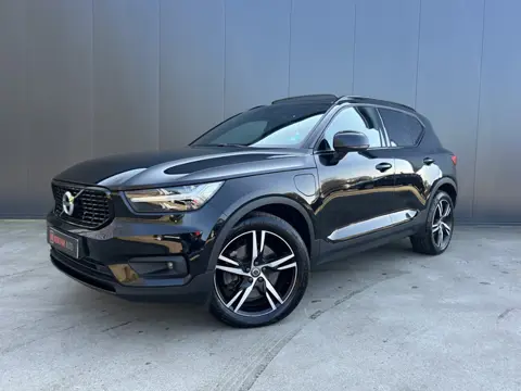 Volvo XC40 1.5 T5 Recharge R-Design 1e EIGENAAR PANO TREKHAAK ADAP CRUISE APPLE CARPLAY FULL LED NAV