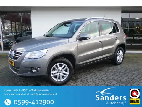 Volkswagen Tiguan 1.4 TSI Sport&Style / Trekhaak af-fabriek/ Parkeersensoren/ All-season/ Dealer ond