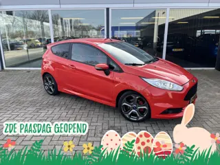 Ford Fiesta 1.6 ST2 Recaro / Parelmoer / Camera / Led / Clima / Stoel&ruit verwarming