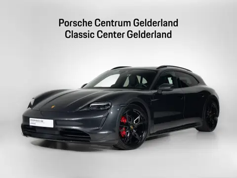 Porsche Taycan 4S Cross Turismo