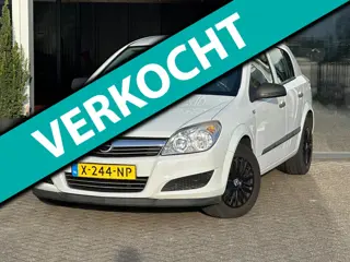 Opel Astra 1.4 Selection - Wit - Airco - Rijdt & schakelt uitstekend