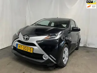 Toyota Aygo 1.0 VVT-i x-play - Linker Zijschade
