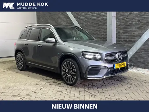 Mercedes-Benz GLB 200 AMG Line | Panoramadak | Head-Up | Burmester Audio | Trekhaak | 360° Camera