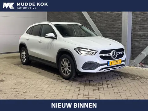 Mercedes-Benz GLA-klasse 180 Business Solution | Aut | Stoelverwarming | Getint Glas | Camera | Crui