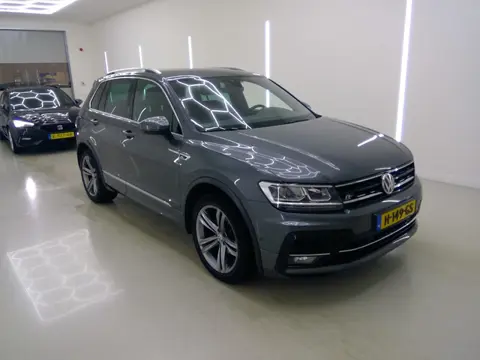 Volkswagen Tiguan 1.5 TSI 150PK Highline Business R Line+Alcantara+Vitrual+stoel-verw+navi+camera+pa