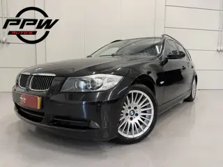 BMW 3 Serie Touring 325i High Exe 6-CILINDER/LEER-SPORT/XENON/TREKHAAK/STOELVERW/ECC/CRUISE/BLUETOOT