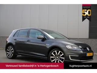 Volkswagen Golf 1.4 TSI GTE Plug In Hybrid/Leder/Cruise/Trekhaak/Camera/LED/18"