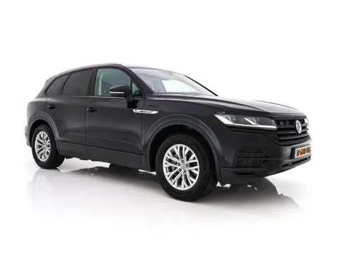 Volkswagen Touareg 3.0 TDI R-Line (INCL-BTW) Aut. *LEATHER | FULL-LED | BLIND-SPOT | HEATED-COMFORTS