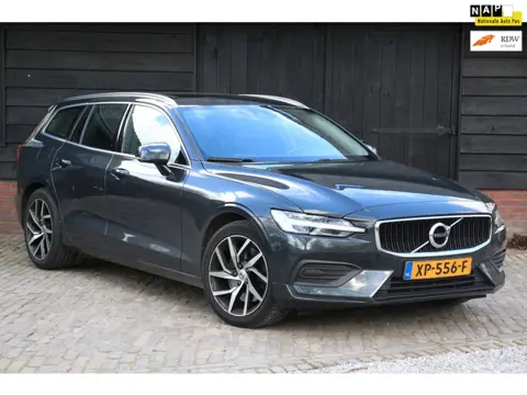 Volvo V60 2.0 T5 Momentum Panorama-Elek,Dak/Camera/Blis/Adaptive/Trekhaak