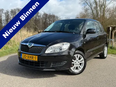 Skoda Fabia 1.4-16V Ambition Business Line / Airco / Voorstoelen Verwarmd / Radio-CD / Elektrische R