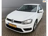 Volkswagen Golf 1.6 TDI Business Edition R-Line Connected