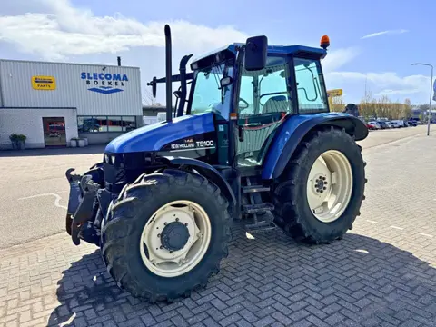 New Holland TS100 4WD