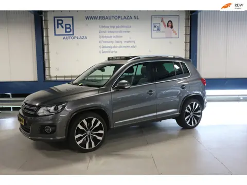 Volkswagen Tiguan 2.0 TDI R-Line Edition 4Motion AUTOMAAT/ PANO/ FULL HISTORY!!!