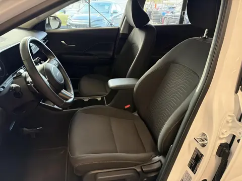 Hyundai Kona 1.6 GDI HEV Comfort Smart | Stoelverwarming | Navigatie | Elektrische achterklep | Rijk