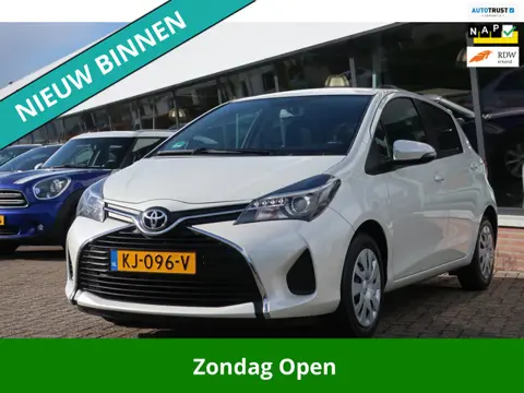 Toyota Yaris 1.3 VVT-i Aspiration 1e EIG_AIRCO_CRUIS_6-BAK_CAM_NAP.