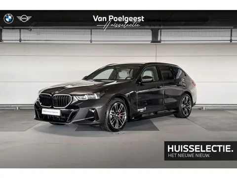 BMW 5 Serie Touring 530e | M Sportpakket Pro | Travel Pack | Comfort Pack | Trekhaak | Huisselectie