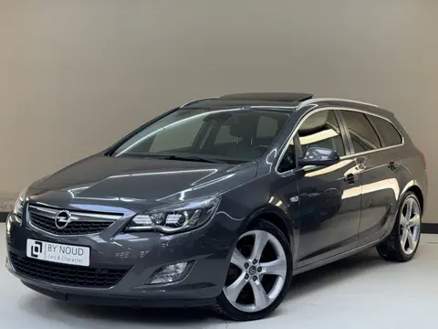 Opel Astra Sports Tourer 1.6 Turbo Sport, 180Pk, 2011, Volledig leder, Schuifdak, Trekhaak, Xenon ko