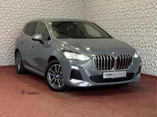BMW 2 Serie Active Tourer ✅ 230E ✅ 326 PK XDRIVE ELEK.KLEP CAMERA WEGKLAPBARE.TREKHAAK 05/2024 AWD 4